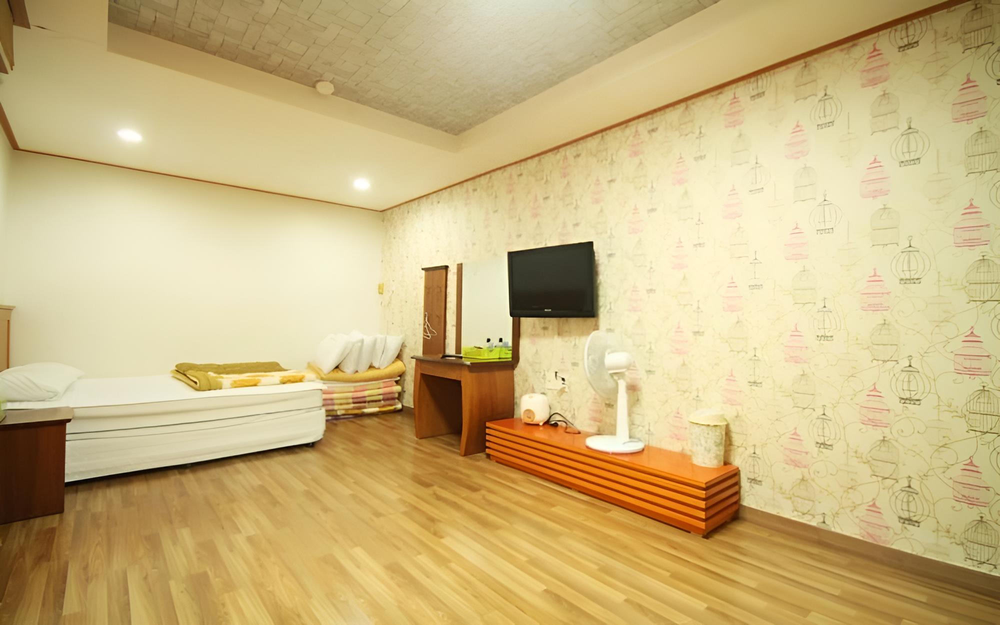 Geojedo Park Munsu Pension view 4