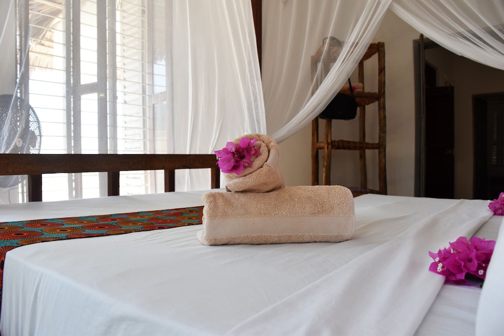 Paradise Beach Villa Paje view 3