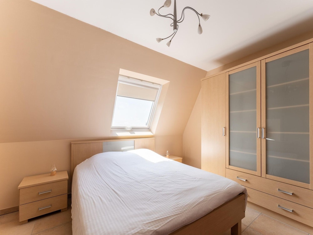 Bright Coastal Stay in Bredene