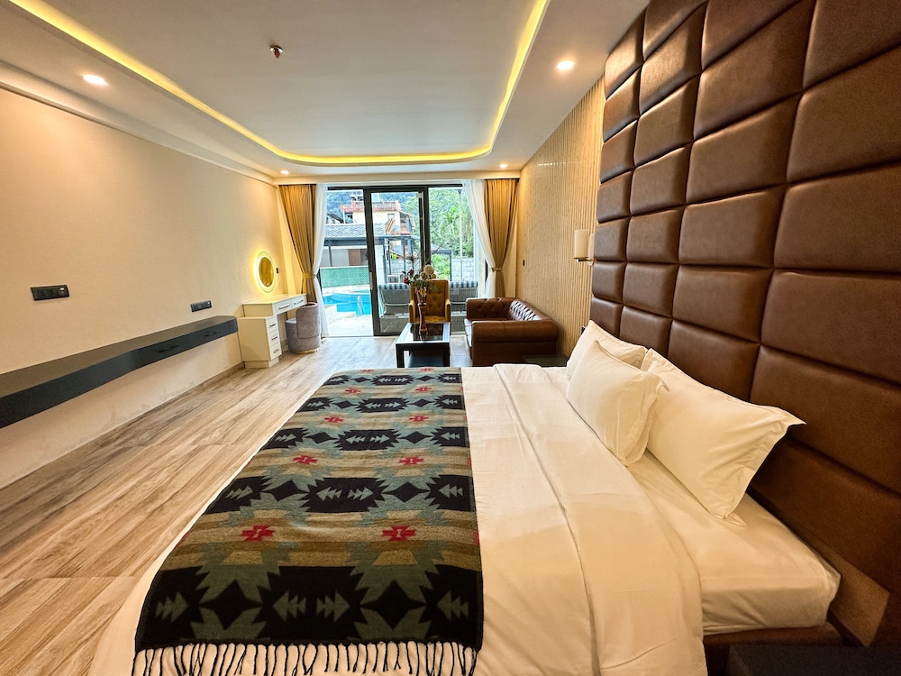 Lake View Resort