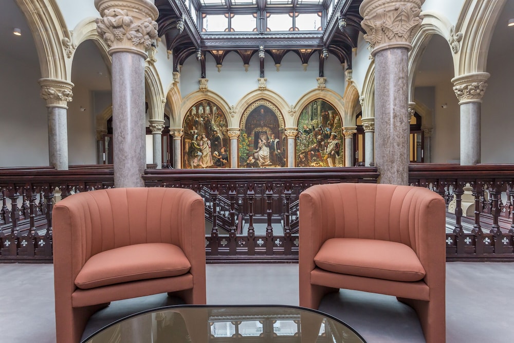 The Wilfred Suite Stone Cross Mansion