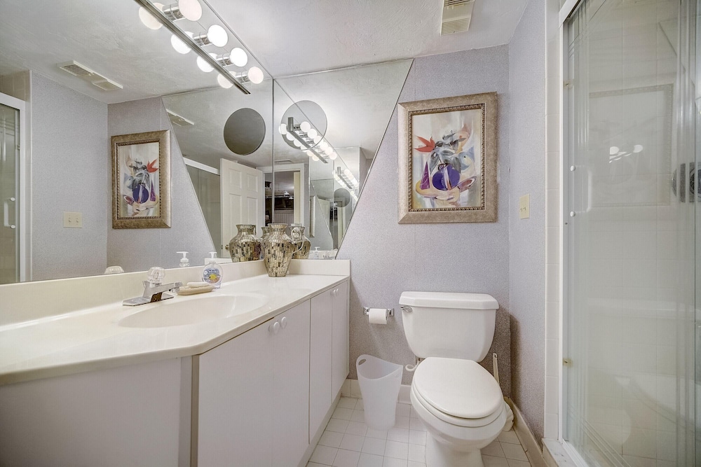 Sherwin Condominium 1801