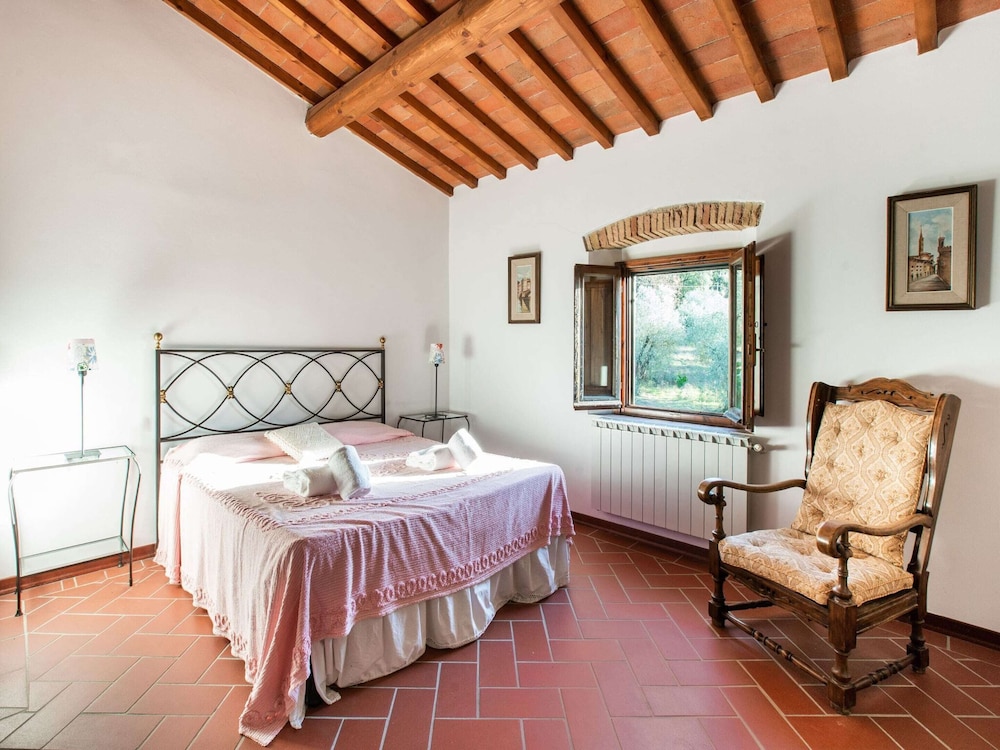 Tuscan Haven With Pool view 3