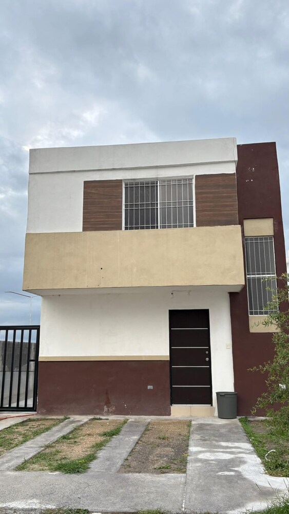 Casa 3 recámaras cerca del aeropuerto