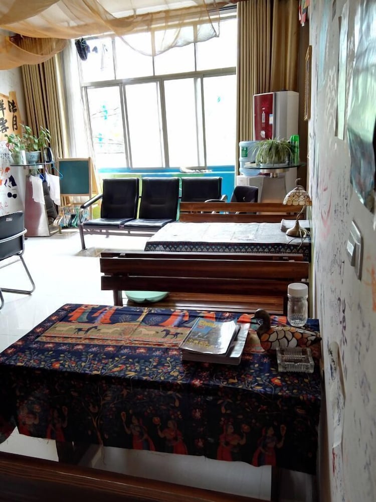 Dengfeng Climb International Hostel