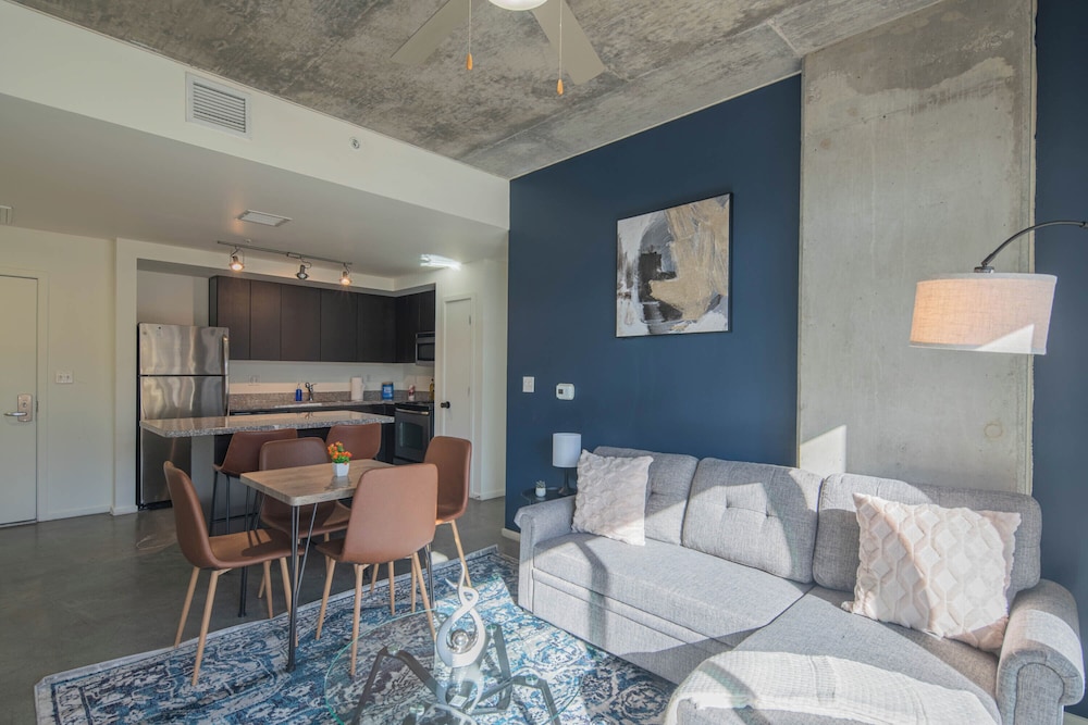 ROVE LIVING/KL - Roosevelt Point