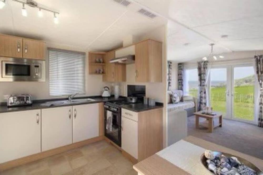 3 Bedrooms Loch Views Heated Pool Close To Beaches view 5