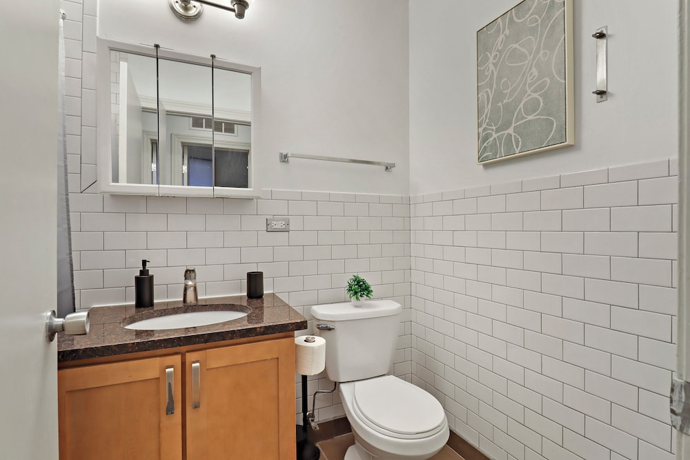 Ideal 4BR Unit - Maryland 2