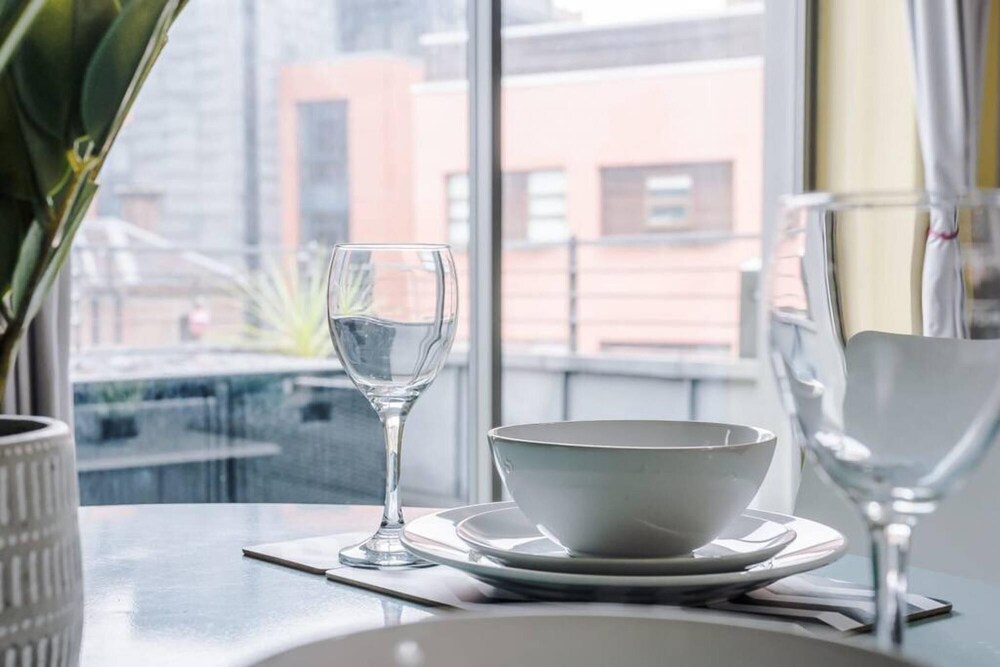 Host Stay Campbell Sq Roof Terrace Apt