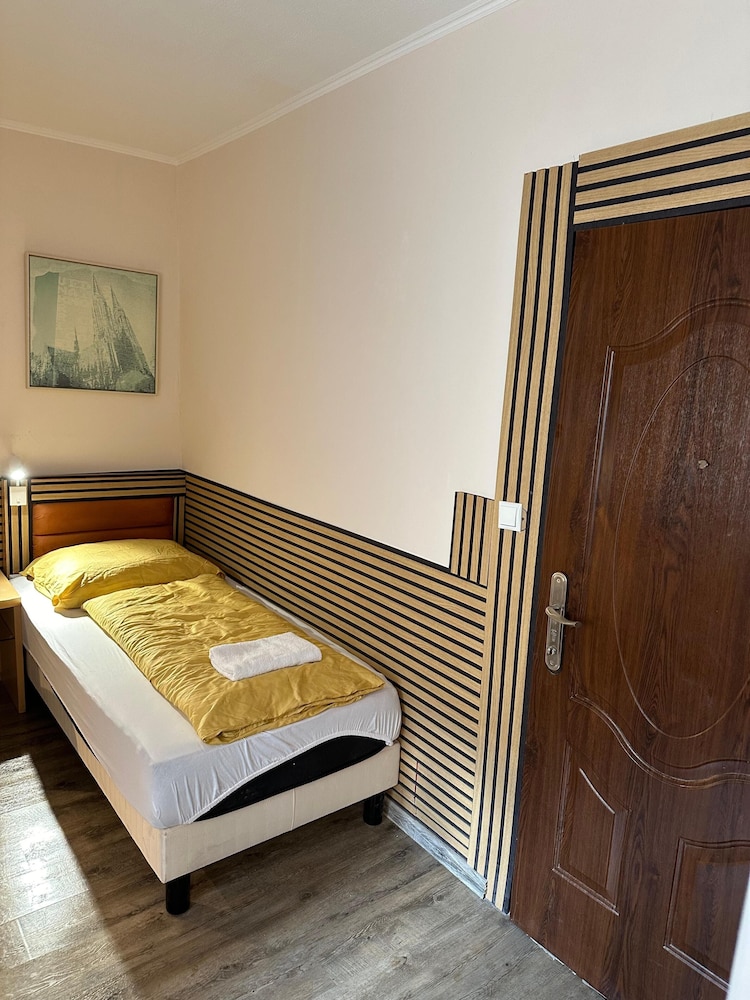 Motel Caesar