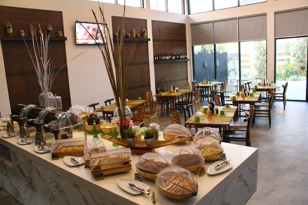 Mount Inle Hotel & Resorts