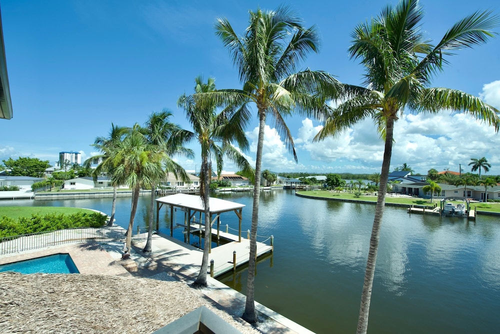 Palm Royale
