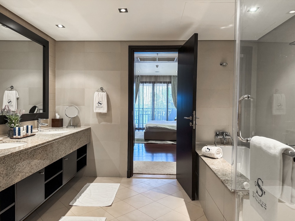 Resort Apartments - Royal Amwaj North