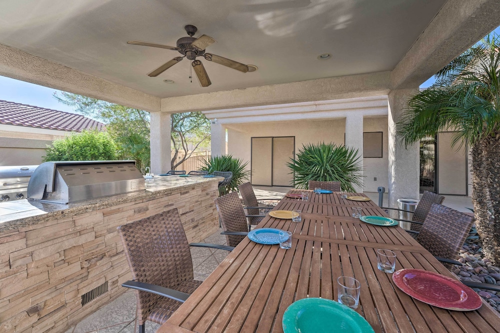 Pool & Game Room: Pet-friendly Lake Havasu Gem view 4