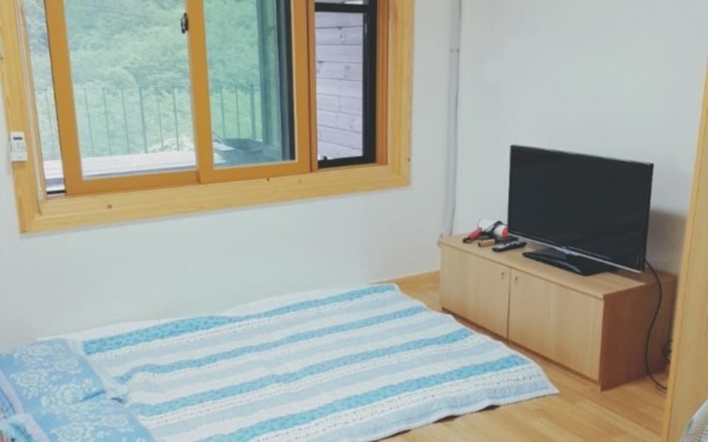 Namwon Kids Pool Villa Woorine Pension view 3