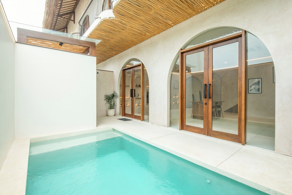 Sleek 2BR Villa, 5 Minutes to Bingin Beach