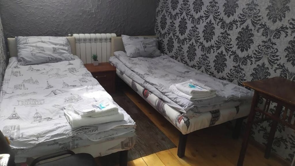 Cth-Baku-Hostel