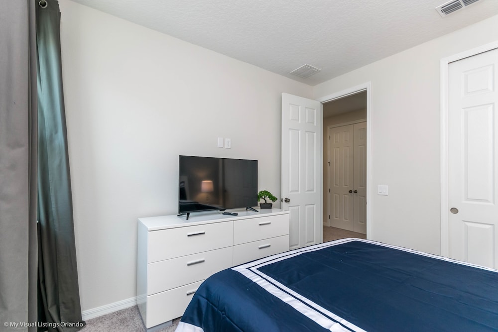 7 BD 5 BH With Game Room Pool Spa