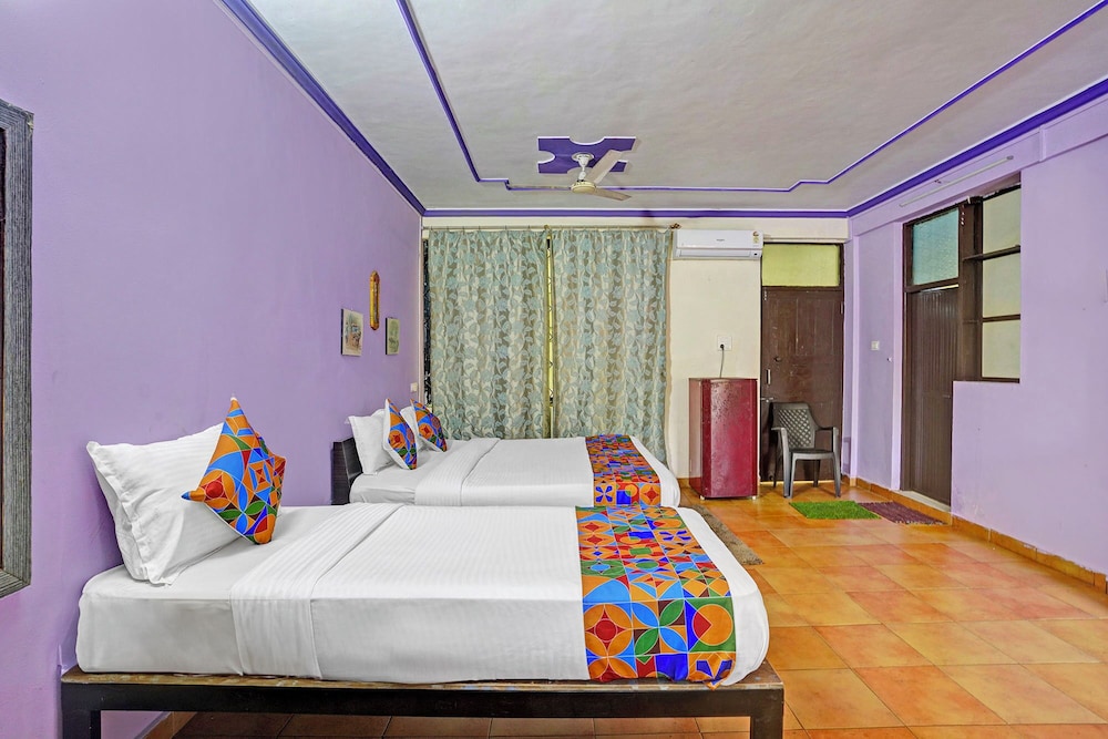 Fabhotel Golden Horizon