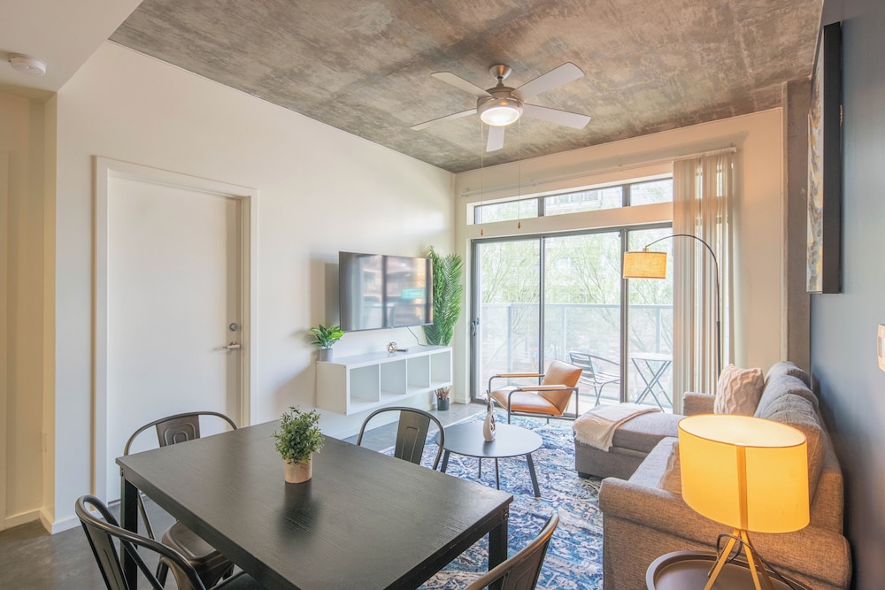 ROVE LIVING/KL - Roosevelt Point