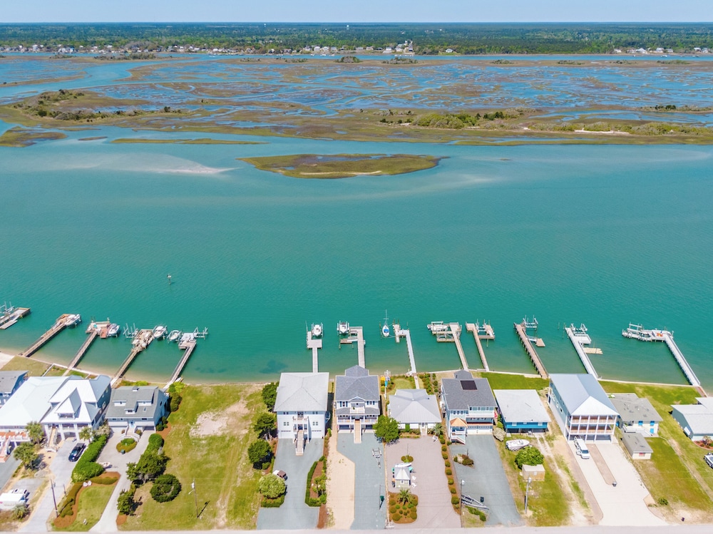 Channel 6 by Topsail Realty