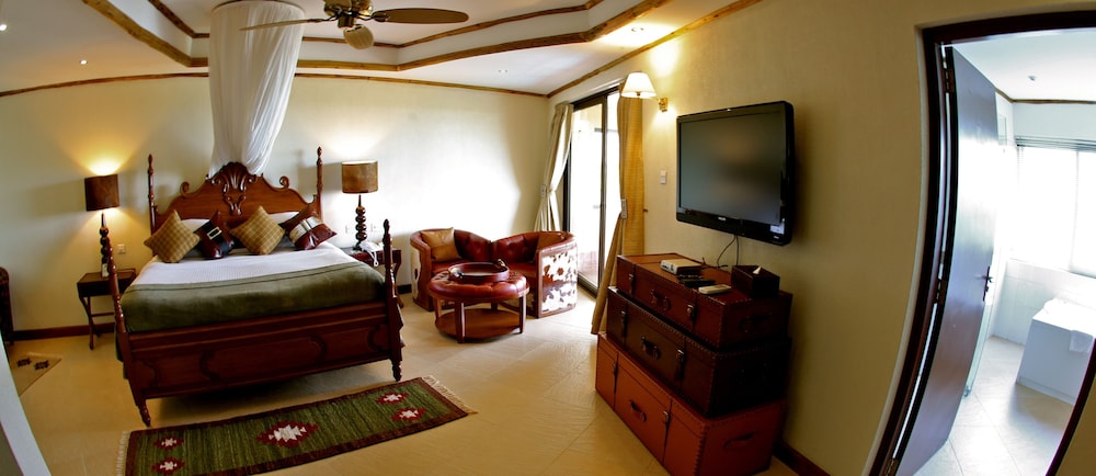 Chobe Safari Lodge | East Africa Uganda