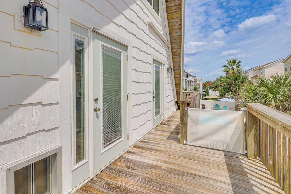 Unique A-frame Beach House: 'the Beacon at Oib'