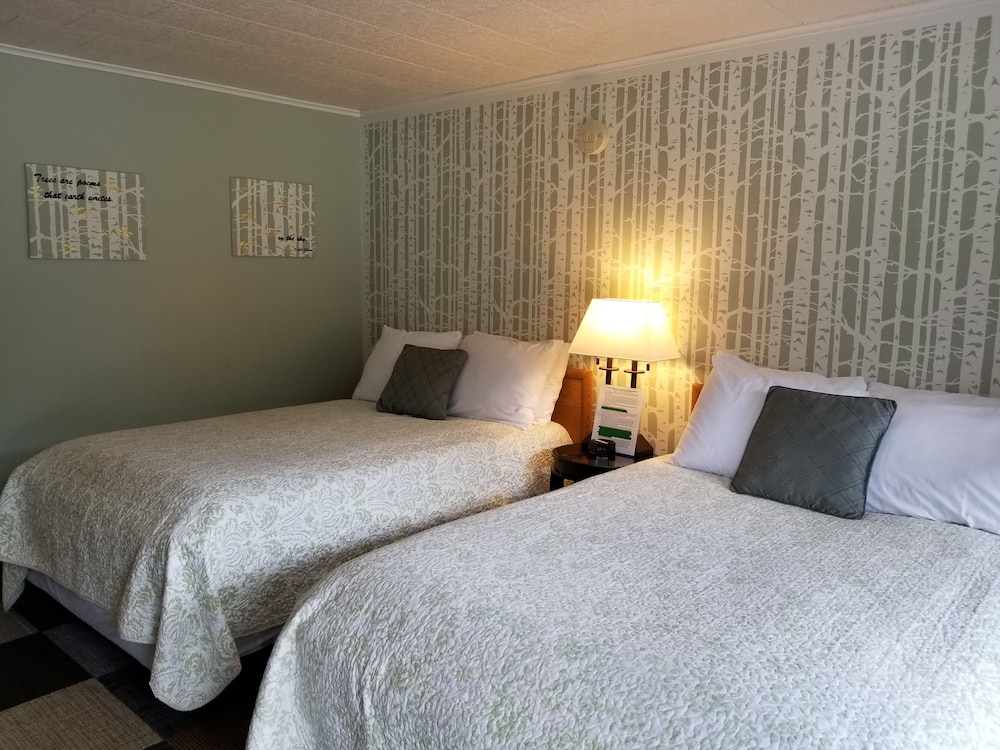 White Mountain Motel And Cottages