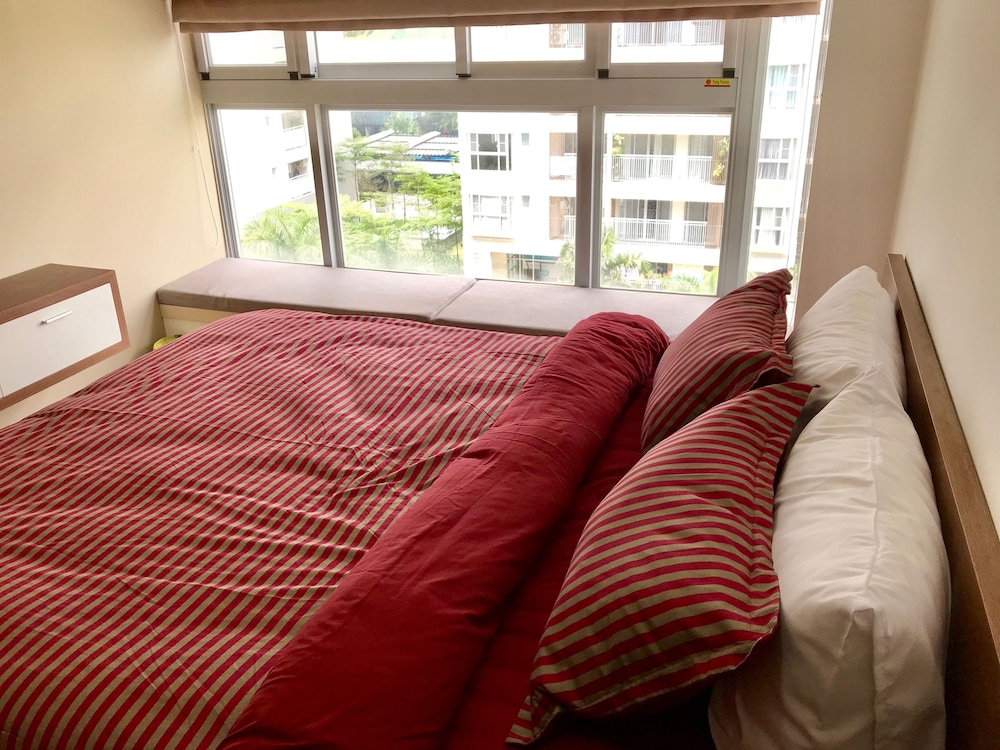 Jennifer Apartment Luxury 2BR SW Pool