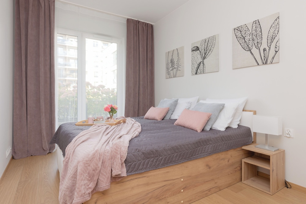 Warsaw Apartment With Parking by Renters view 3