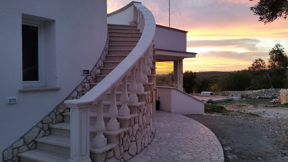 Villa Vanissia view 3