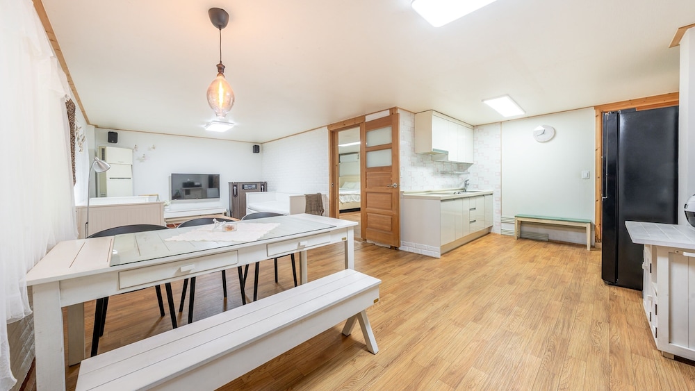 Gapyeong Noksu Valley Pet Group Pension