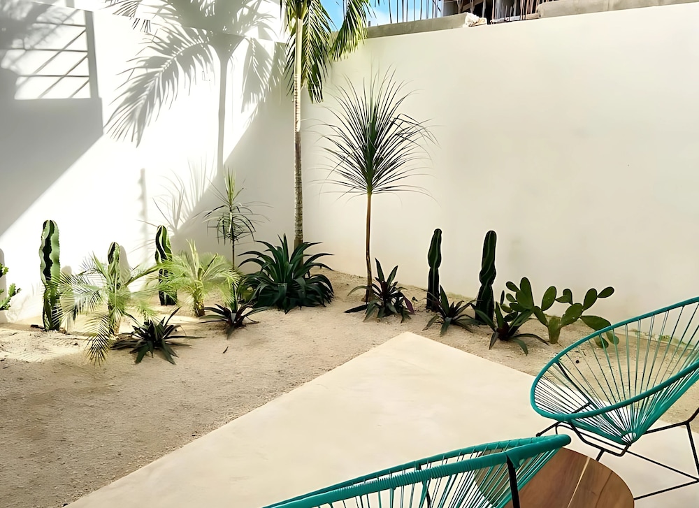 Discover Your Tulum Sanctuary Stylish Studio in Vibrant La Veleta!