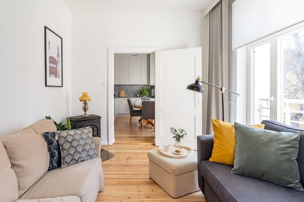 Lion Apartments - London view 3