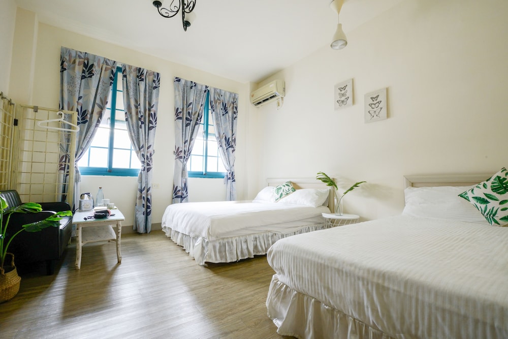 Rabbit house hotel