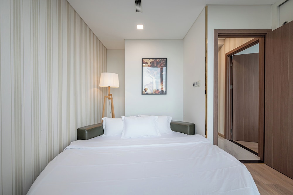 Landmark 81 & Vinhomes - ZEN Saigon Citypoint.