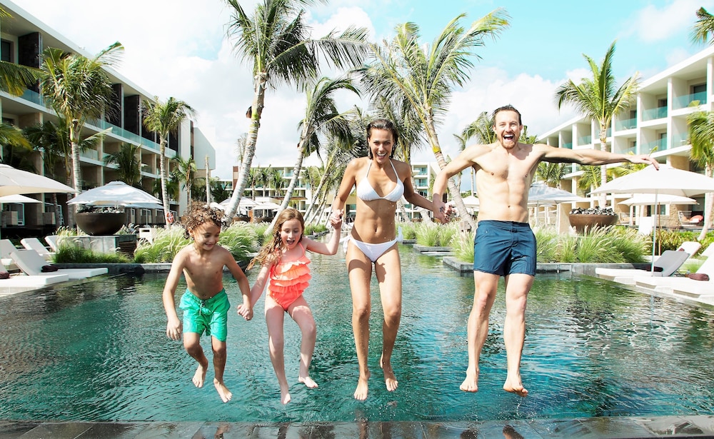 Family Selection at Grand Palladium Select Costa Mujeres - All Inclusive