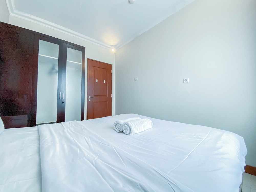 The Signature 2BR at Grand Setiabudi Apartment By Travelio
