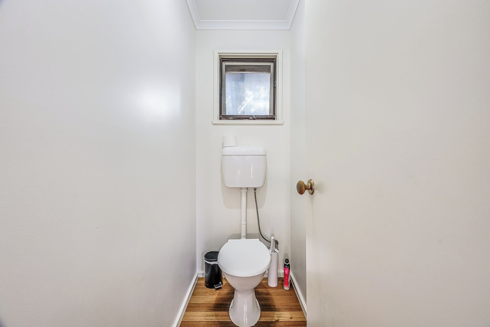 StayAU Newly Modern Comforts 3BRM Home Cranbourne