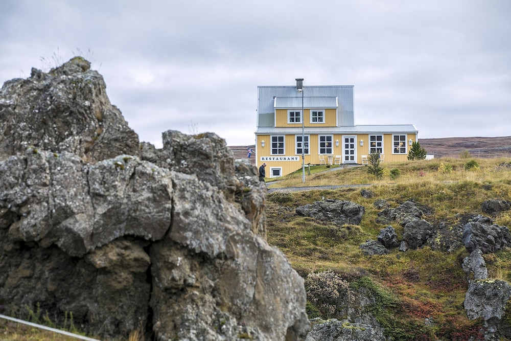 Fosshóll Guesthouse