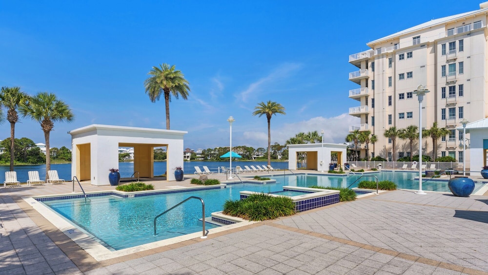 Lakefront Haven in Carillon Beach