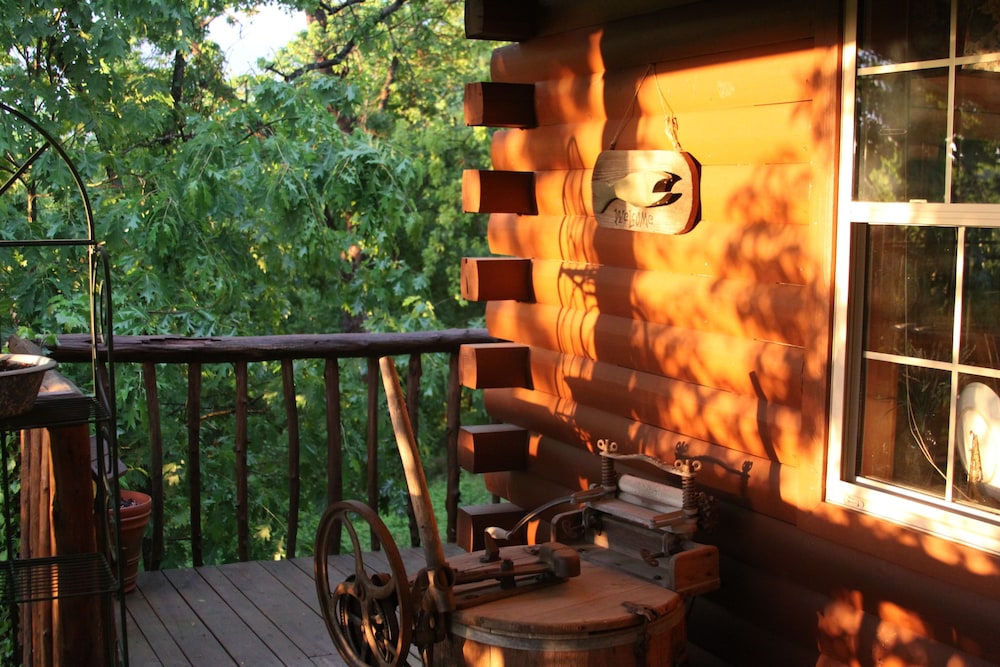 Crystal Cove Bed and Breakfast