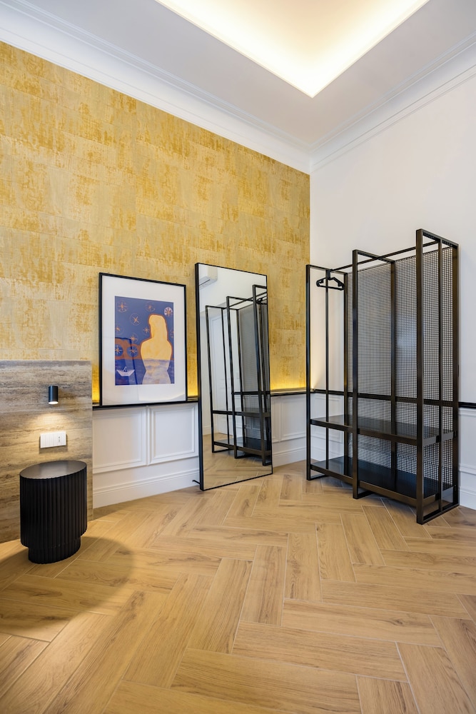 Chic Lifestyle Apartment