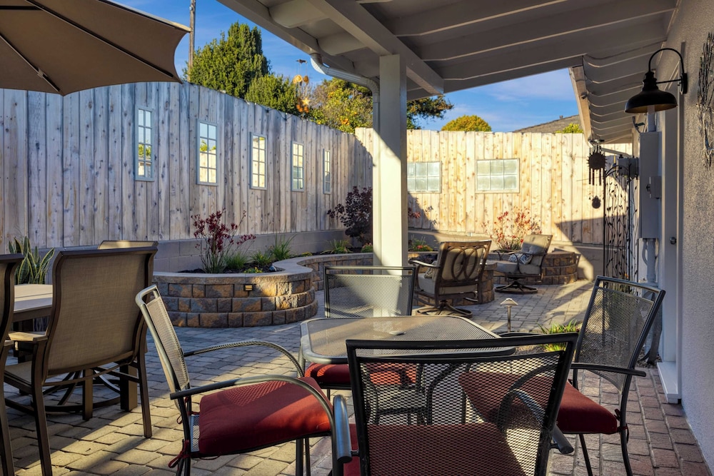 Coastal Gem Near Pismo Beach w/ Hot Tub, Firepit & Outdoor Dining Newport Oasis by Avantstay