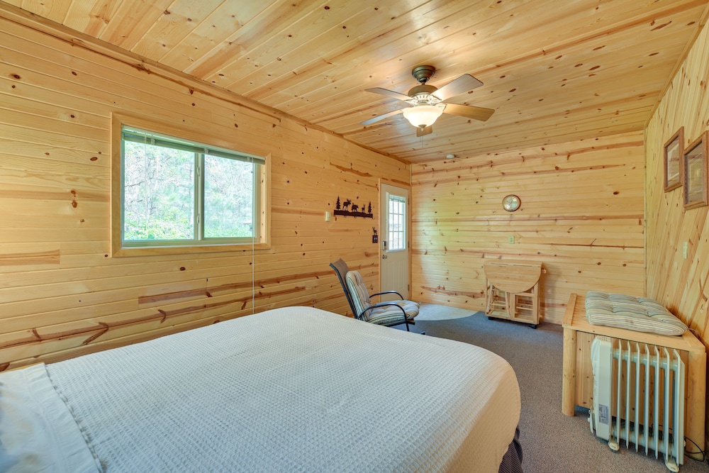 Woodland Cabin w/ Fishing, ATV & Snowmobile Trails view 3