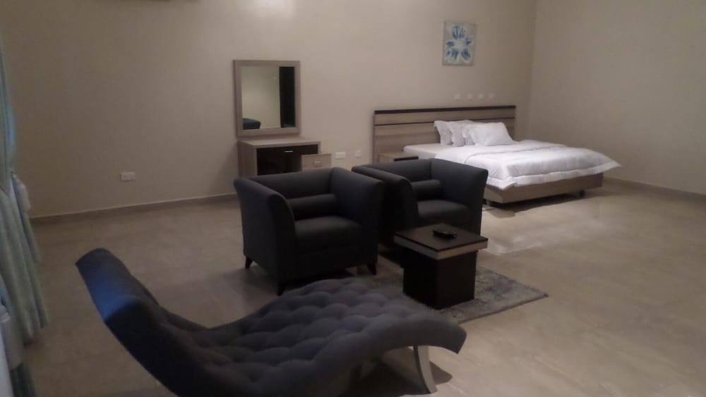 Gloriana Apartments