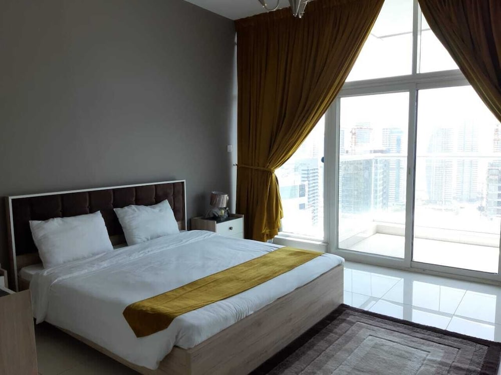 Golden Stay Vacation Continental Tower