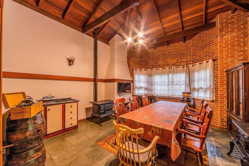 Beautiful Chalet-style House in Canela Rcf160