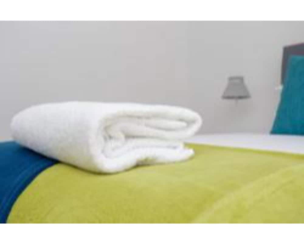 Lowcay Apartment C view 4