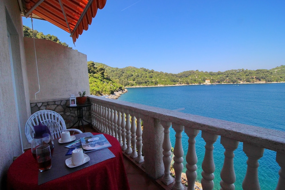 Apartments Filipović en Mljet — balance & terrace
